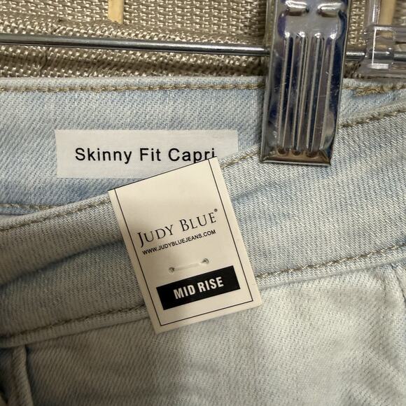 Judy Blue SKINNY FIT CAPRI Size 5/27 Light Wash Stretch Denim Mid-Rise NEW - Picture 7 of 11